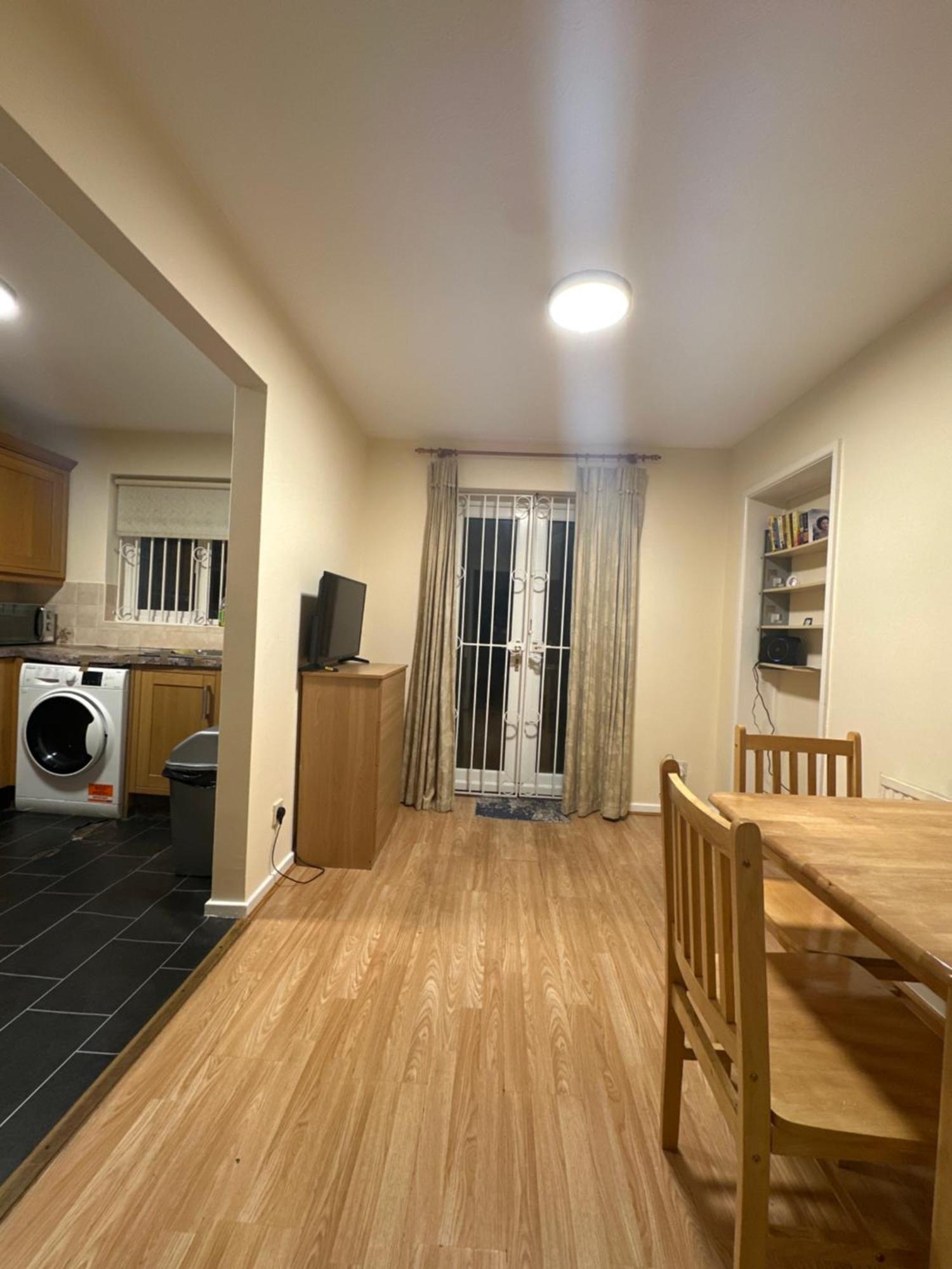 Nice Double Room In Heart Of Londyn Zewnętrze zdjęcie